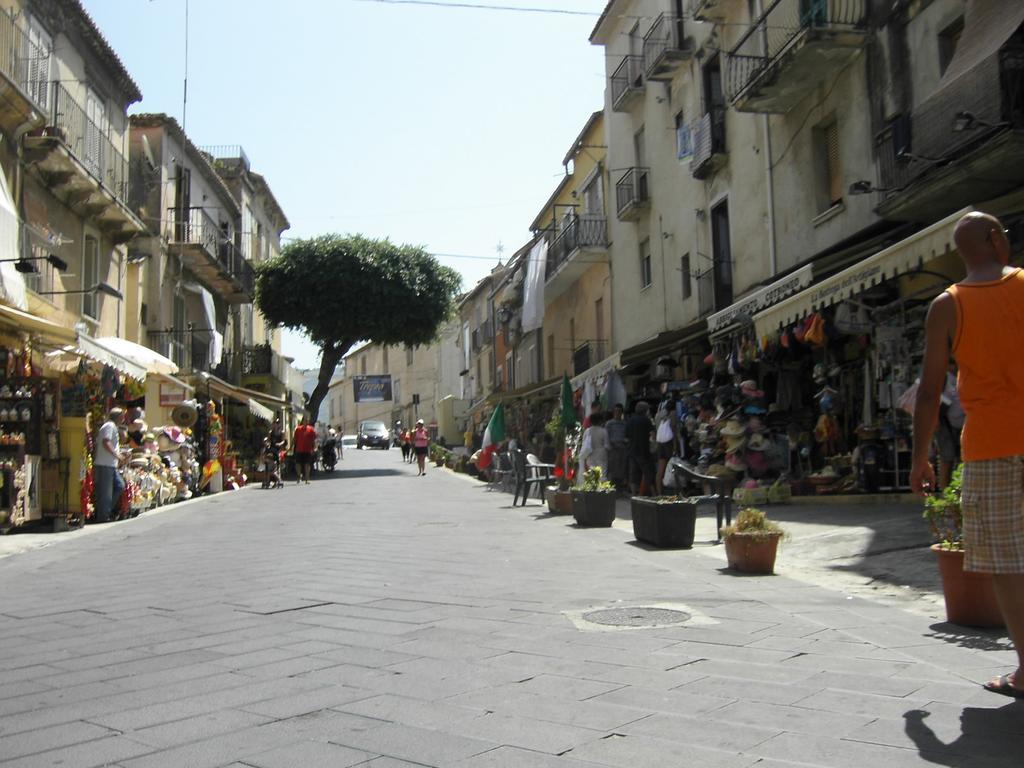 Vittorio Veneto Apartment Tropea Exterior photo